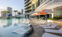 Isoletto Pool Club